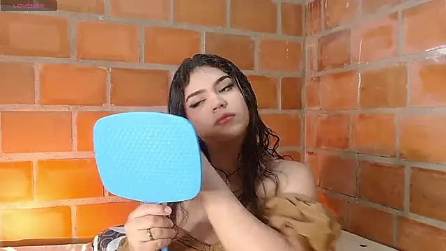 Snapshot of enid_greins chatting on 10-16-25, 06:20 enid greins online show from 10-16-25, 06:20