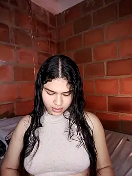 Snapshot of enid_greins chatting on 10-20-25, 01:33 enid greins online show from 10-20-25, 01:33