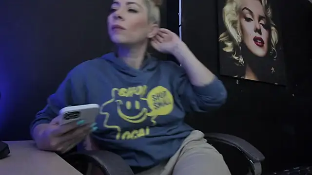 viktoria davis  online show from 10-15-25, 10:21