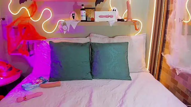 Palmer Evans online show from 10-29-25, 04:31