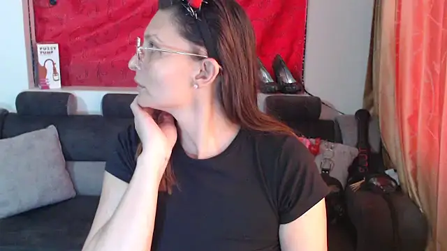 sachaclinford online show from 10-15-25, 06:08