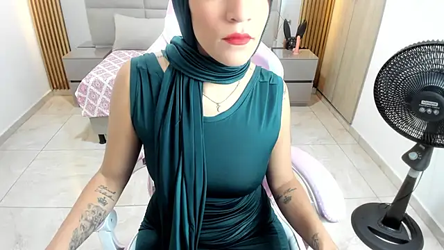 Zulema hamdi online show from 02-02-25, 12:02