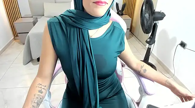 Zulema hamdi online show from 02-06-25, 03:41