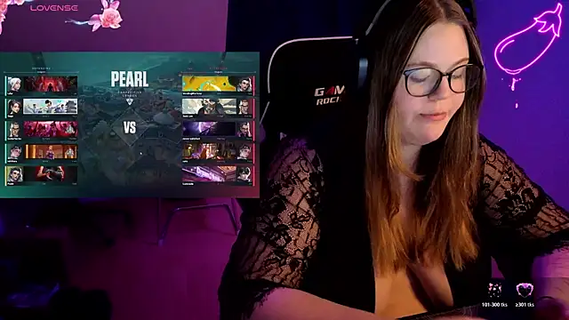 EveBaker04 online show from 12-19-25, 04:47