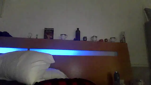 yourcourage1 online show from 10-14-25, 02:34