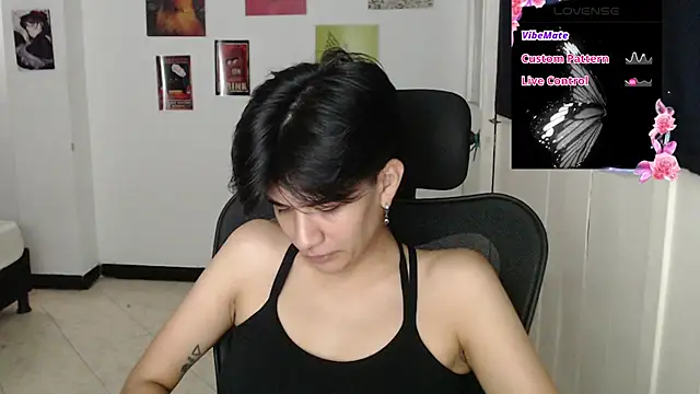 Snapshot of Dha_lia0 chatting on 11-14-25, 08:29 Dha lia0 online show from 11-14-25, 08:29