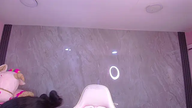 Skye Little v online show from 11-06-25, 04:24