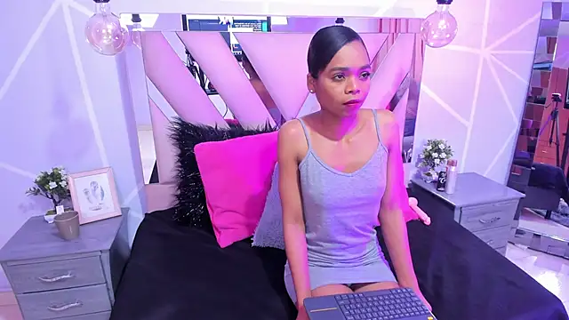 Gletty noa online show from 01-19-25, 03:39