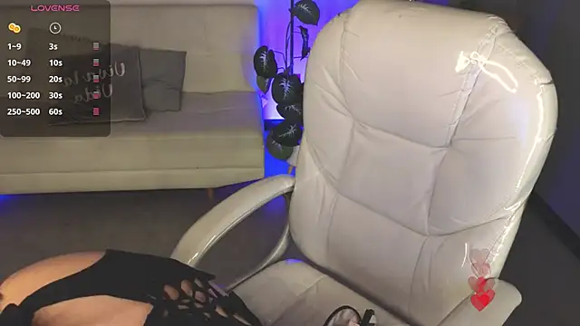 Nicole Foxx  online show from 03-03-26, 07:20