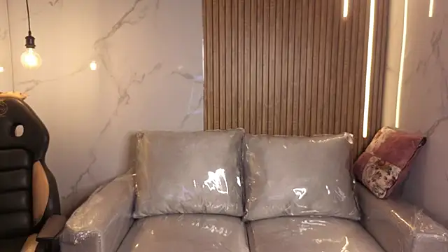 Kitten Cam online show from 01-12-26, 02:22