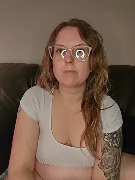 TattedMamaXOXO online show from 11-24-25, 09:03