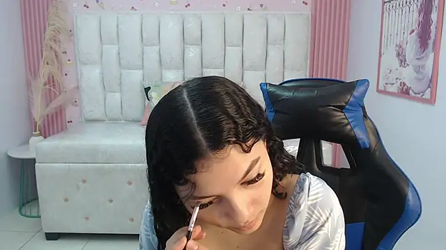 shalon diaz s online show from 10-09-25, 01:42