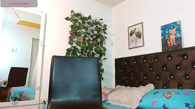 SophiaJohnson 17 online show from 11-03-25, 08:32