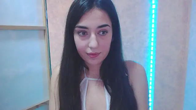 Lovelllyy online show from 02-20-25, 09:44