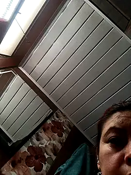 queencarlota82 online show from 02-09-25, 05:43