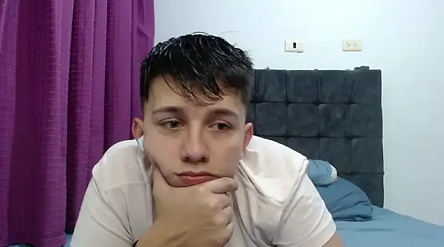 Snapshot of Alan_red chatting on 01-23-25, 02:12 Alan red online show from 01-23-25, 02:12