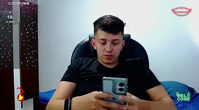 Snapshot of Alan_red chatting on 02-21-25, 08:49 Alan red online show from 02-21-25, 08:49