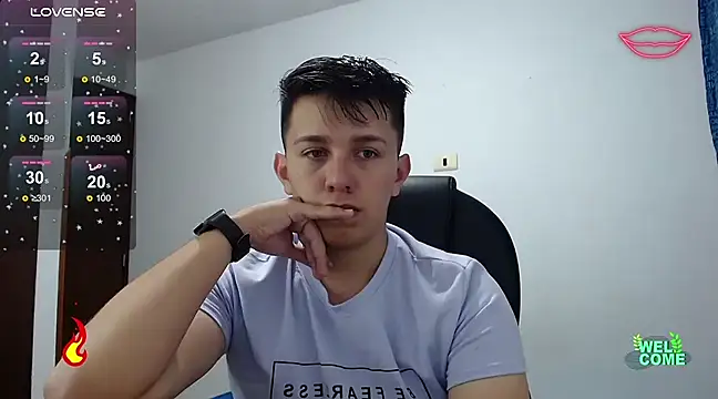 Snapshot of Alan_red chatting on 02-26-25, 02:59 Alan red online show from 02-26-25, 02:59