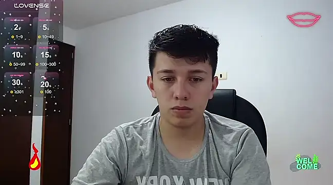 Snapshot of Alan_red chatting on 03-10-25, 01:45 Alan red online show from 03-10-25, 01:45