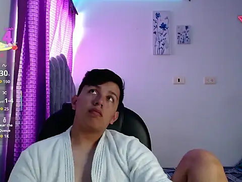 Snapshot of Alan_red chatting on 11-14-25, 03:22 Alan red online show from 11-14-25, 03:22