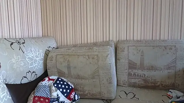 Snapshot of cameron-crowly chatting on 01-26-25, 10:55 cameron-crowly online show from 01-26-25, 10:55