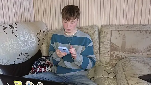 Snapshot of cameron-crowly chatting on 01-28-25, 08:25 cameron-crowly online show from 01-28-25, 08:25