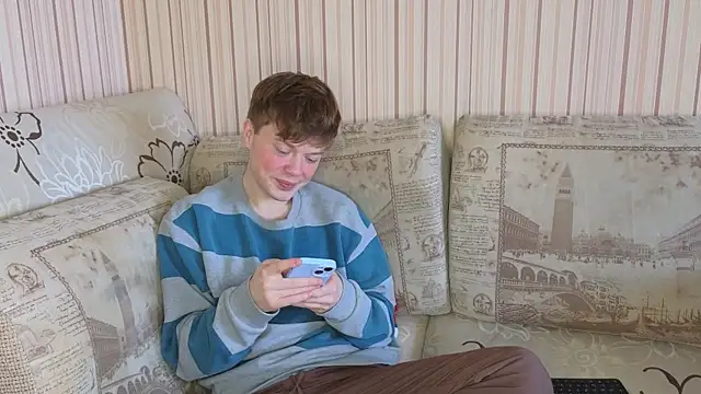 Snapshot of cameron-crowly chatting on 01-31-25, 09:27 cameron-crowly online show from 01-31-25, 09:27