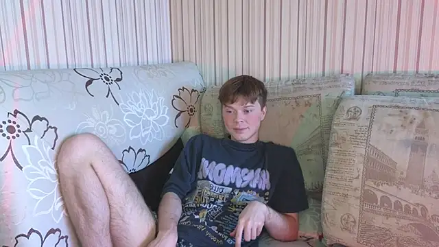 Snapshot of cameron-crowly chatting on 02-02-25, 09:40 cameron-crowly online show from 02-02-25, 09:40