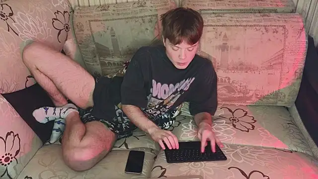 Snapshot of cameron-crowly chatting on 02-02-25, 12:46 cameron-crowly online show from 02-02-25, 12:46