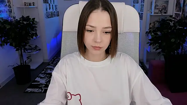 PamBeesly online show from 10-27-25, 08:29