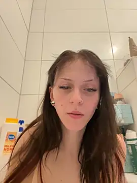 Snapshot of Ciara2004 chatting on 11-08-25, 09:09 Ciara2004 online show from 11-08-25, 09:09