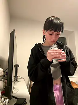 Ciara2004 online show from 01-14-26, 04:45