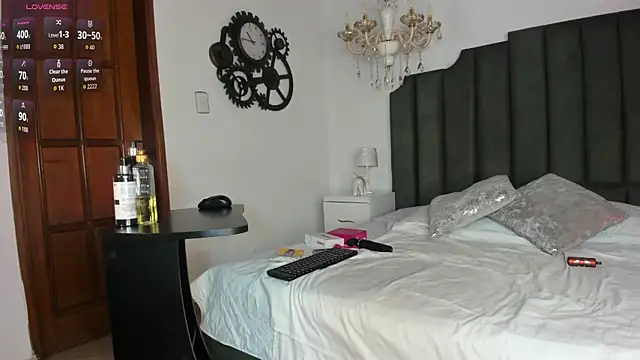 Snapshot of AnthonelaRusso_ chatting on 02-18-26, 03:46 AnthonelaRusso online show from 02-18-26, 03:46