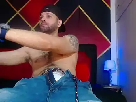 Snapshot of Cristian_white chatting on 02-26-25, 06:11 Cristian white online show from 02-26-25, 06:11