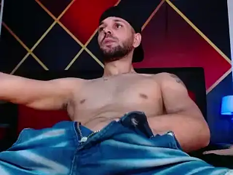 Snapshot of Cristian_white chatting on 03-14-25, 07:12 Cristian white online show from 03-14-25, 07:12