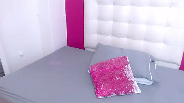 tinyy whore18 online show from 03-22-25, 02:36