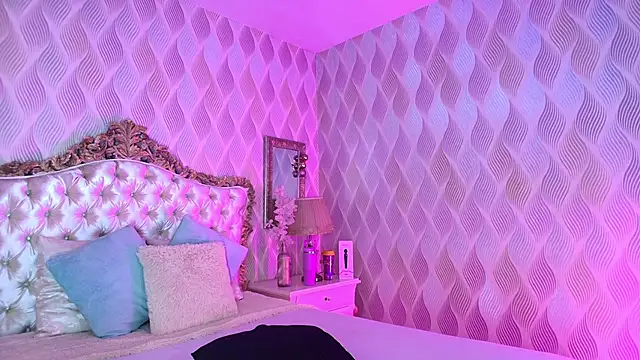 Bella Smiith  online show from 01-08-26, 01:13