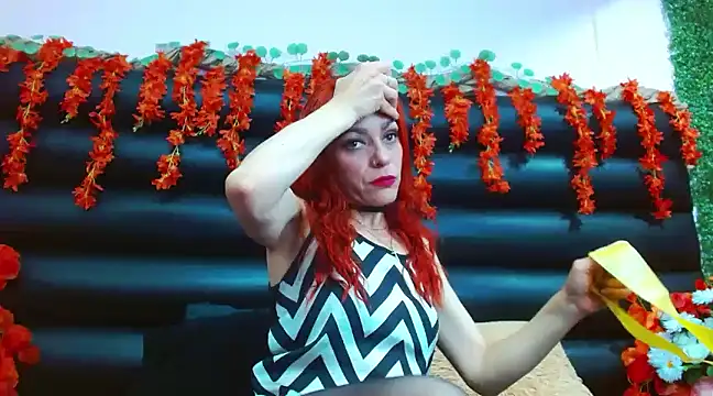 Snapshot of vella_paris_ chatting on 02-07-25, 12:50 vella paris online show from 02-07-25, 12:50