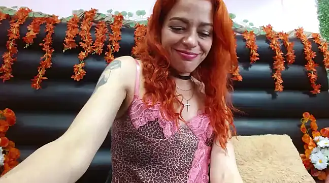 Snapshot of vella_paris_ chatting on 02-11-25, 04:13 vella paris online show from 02-11-25, 04:13