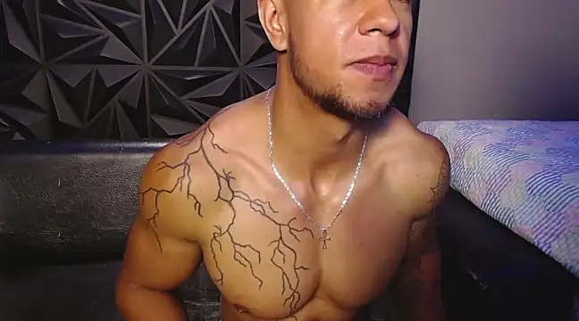 Snapshot of Jacob_Beckett chatting on 02-15-25, 04:12 Jacob Beckett online show from 02-15-25, 04:12