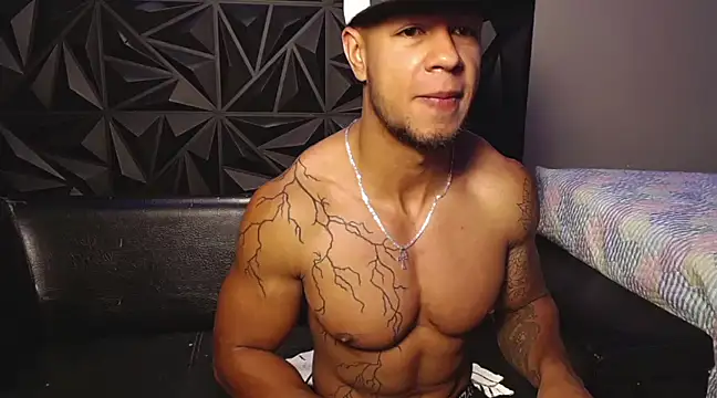 Snapshot of Jacob_Beckett chatting on 02-18-25, 11:44 Jacob Beckett online show from 02-18-25, 11:44