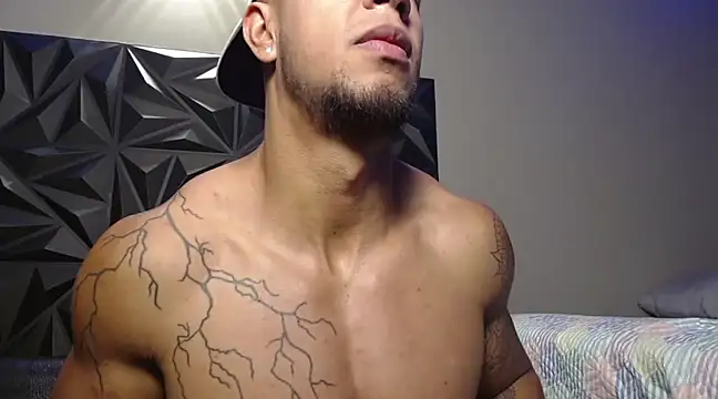 Snapshot of Jacob_Beckett chatting on 02-21-25, 11:22 Jacob Beckett online show from 02-21-25, 11:22