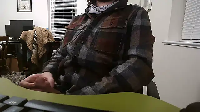 Prolapse Pig online show from 12-15-25, 02:38