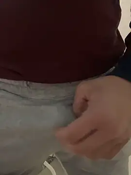 Snapshot of Greeneyes0820 chatting on 01-21-25, 06:45 Greeneyes0820 online show from 01-21-25, 06:45