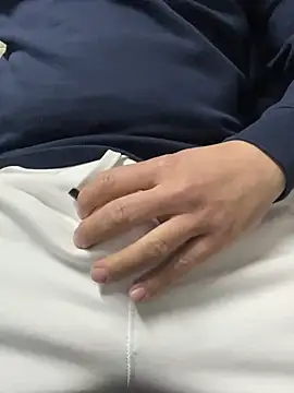 Snapshot of Greeneyes0820 chatting on 03-06-25, 11:47 Greeneyes0820 online show from 03-06-25, 11:47