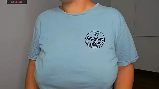 Snapshot of brithany_olson25 chatting on 03-12-25, 10:59 brithany olson25 online show from 03-12-25, 10:59