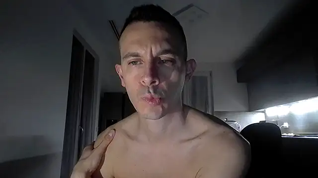 Snapshot of Masterclassyfeet chatting on 03-22-25, 12:17 Masterclassyfeet online show from 03-22-25, 12:17