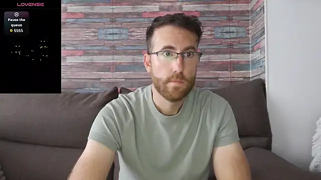 Snapshot of machohiberiko chatting on 10-27-25, 04:11 machohiberiko online show from 10-27-25, 04:11