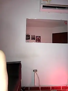 Lili Bykers online show from 02-05-25, 06:13