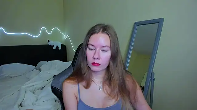 EmilyPaw online show from 11-11-25, 09:09